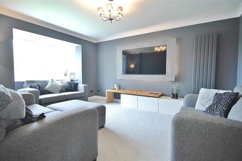 25 Arrowsmith Drive, Stonehouse, GL10 2QS