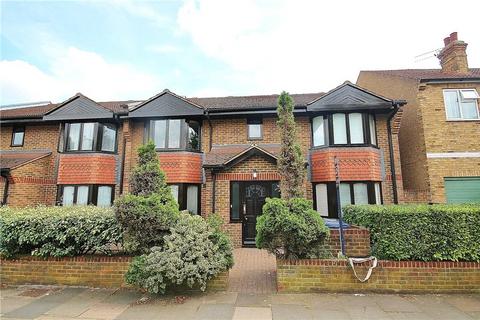 2 bedroom maisonette to rent, Woodstock Avenue, Ealing, W13