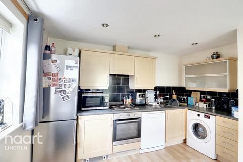 2 bedroom apartment for sale, Youngs Avenue, Fernwood, Newark