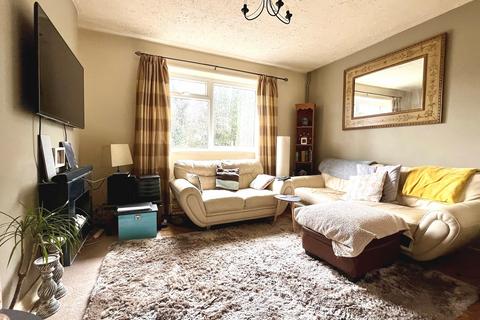 2 bedroom maisonette for sale, May Close, Chessington, Surrey. KT9 2AP