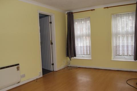 2 bedroom flat to rent - Beechwood Mews, London N9