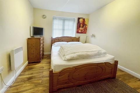 1 bedroom flat to rent - Caspian Way, RM19