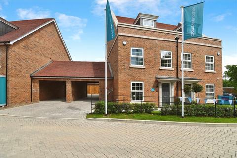 4 bedroom end of terrace house for sale, Sequoia Lane, Romsey, Hampshire
