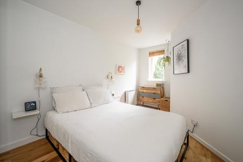 1 bedroom flat for sale, St Bernards Row, Edinburgh EH4