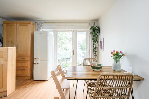 3/7 St. Bernards Row, Edinburgh, EH4 1HW