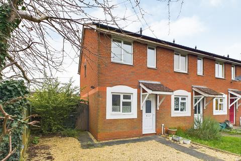 2 bedroom end of terrace house for sale - Flaxfield Court, Basingstoke, RG21