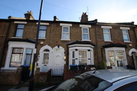 3 bedroom terraced house for sale, Beamish Road, London N9