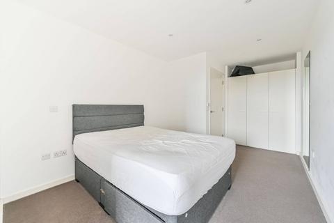 1 bedroom flat to rent - Balham Hill, Clapham Common South Side, London, SW12