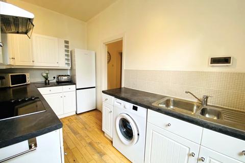 2 bedroom flat for sale, Upper Richmond Road, SW14