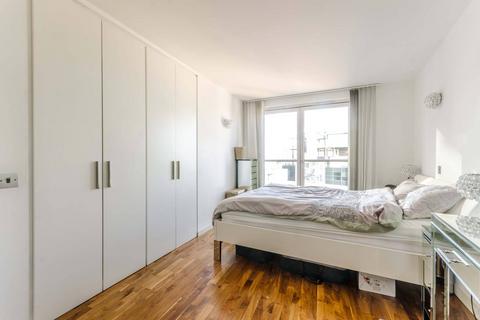 2 bedroom flat for sale, New Providence Wharf, Canary Wharf, London, E14