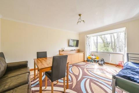 17 York Close, London, E6 5QN