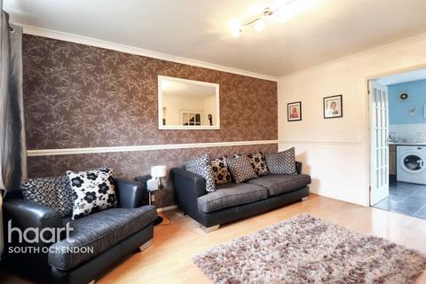 8 Alder Drive, South Ockendon, RM15 6RD