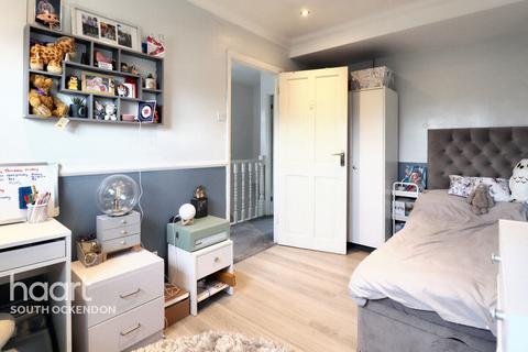 8 Alder Drive, South Ockendon, RM15 6RD