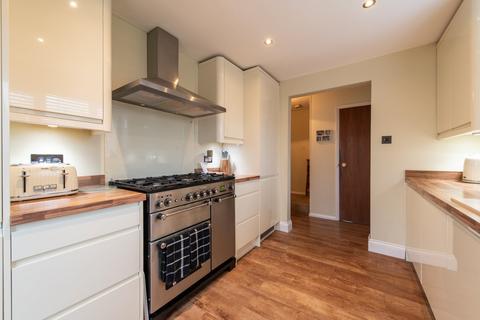 12 Campion Close, Northfleet, Gravesend, DA11 8TB