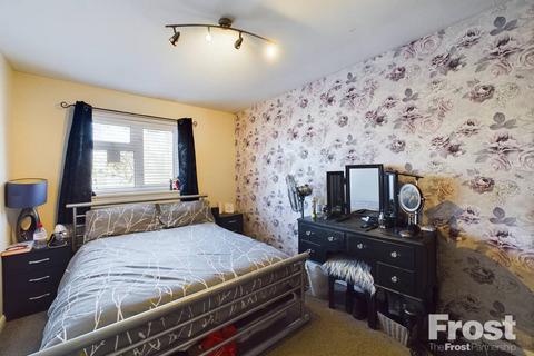 1 bedroom apartment for sale - Dickenson Road, Feltham, TW13