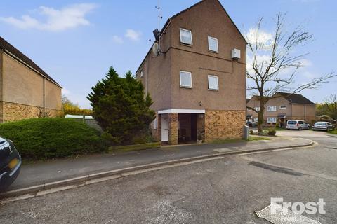 8 Dickenson Road, Feltham, TW13 6SW
