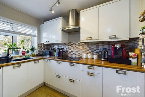 8 Dickenson Road, Feltham, TW13 6SW