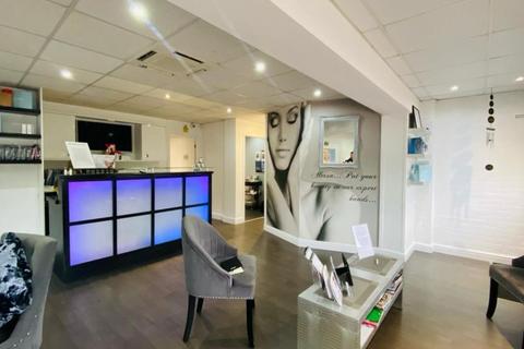 Healthcare facility for sale, Virtual Freehold (Long Leasehold 114 years remaining) Beauty Salon Located in Berry Hill, Mansfield