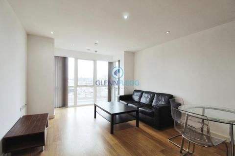 1 bedroom flat to rent, Lexington Apartments, Slough