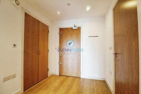 1 bedroom flat to rent, Lexington Apartments, Slough