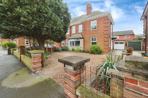 3 bedroom semi-detached house for sale, Newsums Villas, Carholme Road, Lincoln
