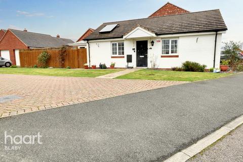 2 bedroom bungalow for sale, Bosworth Way, Leicester Forest East
