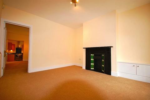 2 bedroom terraced house to rent - Carlyle Road, Bromsgrove B60