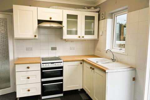 1 bedroom flat to rent, 25 Bosvenna View, Bodmin, Cornwall, PL31