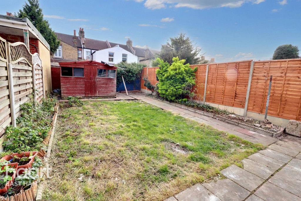 Lichfield Road, London 3 bed end of terrace house for sale £500,000