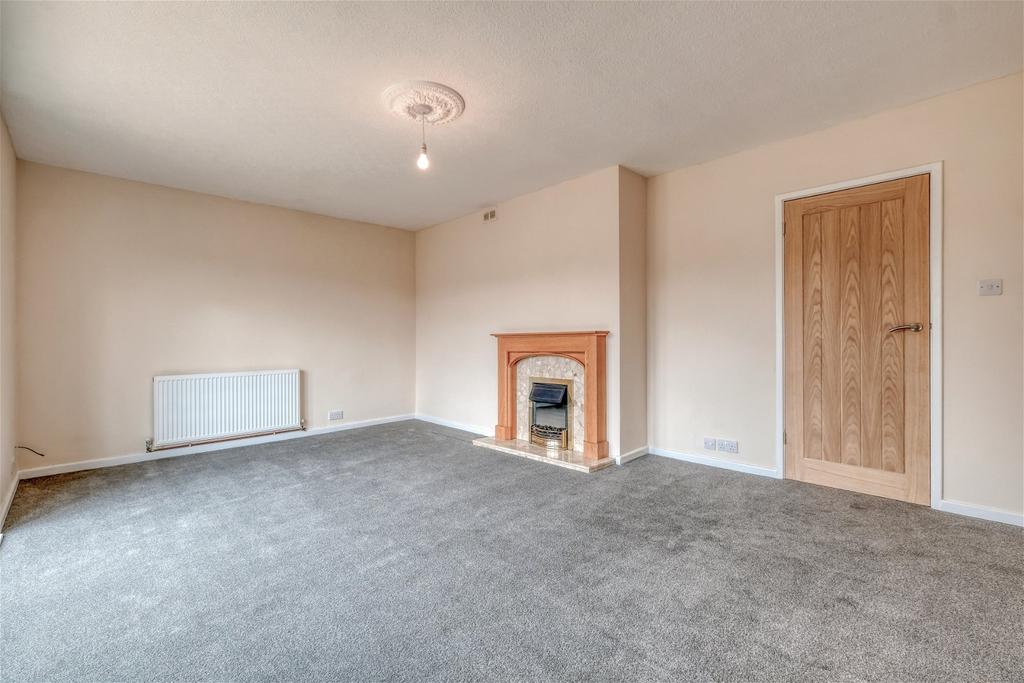 Auxerre Avenue, Greenlands, Redditch... 3 bed semidetached house for