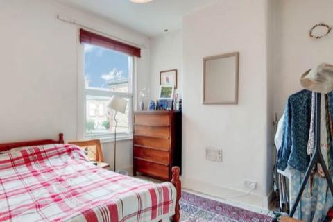 1 bedroom maisonette for sale, Kettlebaston Road, Lea Bridge Road