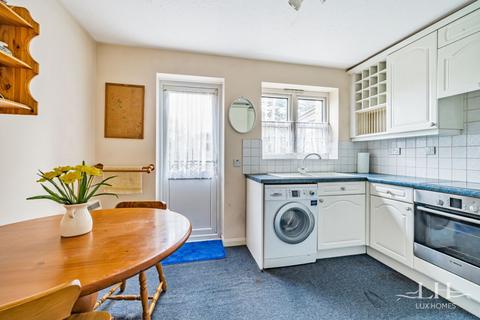38 Rural Close, Hornchurch, RM11 1FH