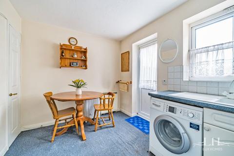 38 Rural Close, Hornchurch, RM11 1FH