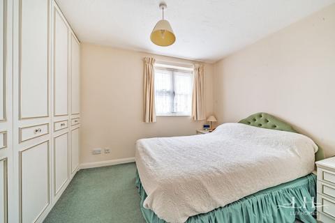 38 Rural Close, Hornchurch, RM11 1FH
