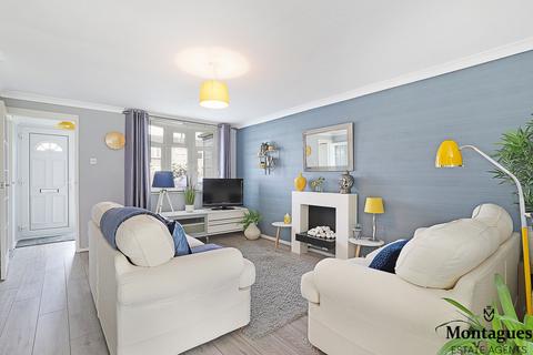 25 Highfield Green, Epping, CM16 5HD