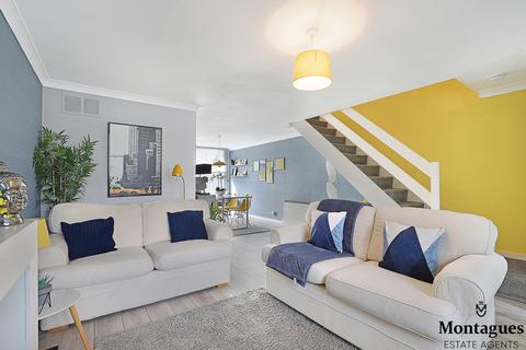 25 Highfield Green, Epping, CM16 5HD