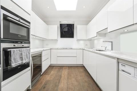 3 bedroom penthouse to rent, Cromwell Road, London, SW5