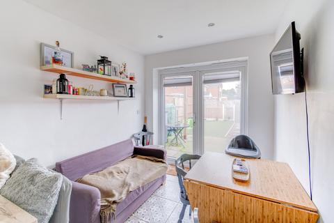 3 bedroom end of terrace house for sale - Highland Road, Dudley, West Midlands, DY1