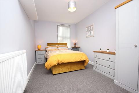 1 bedroom terraced house to rent, Park Road, Wigan