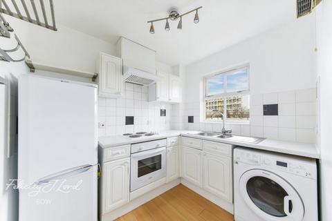 1 bedroom apartment for sale, Cleveland Grove, LONDON