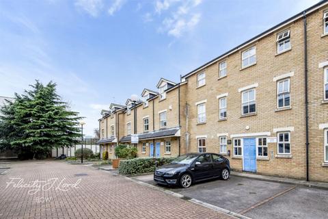 1 bedroom apartment for sale, Cleveland Grove, LONDON