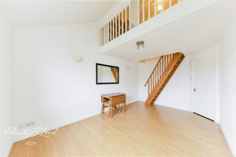 1 bedroom apartment for sale, Cleveland Grove, LONDON