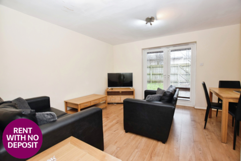 3 bedroom semi-detached house to rent, Peregrine Street, Hulme, Manchester, M15