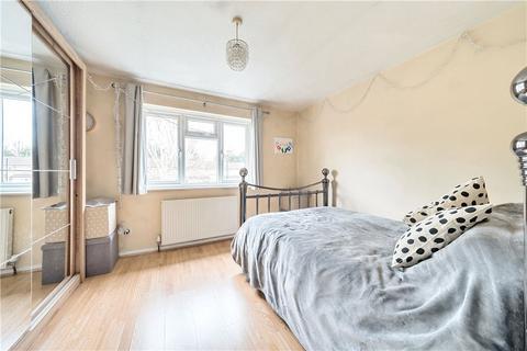 36 Pennington Way, London, SE12 9QB