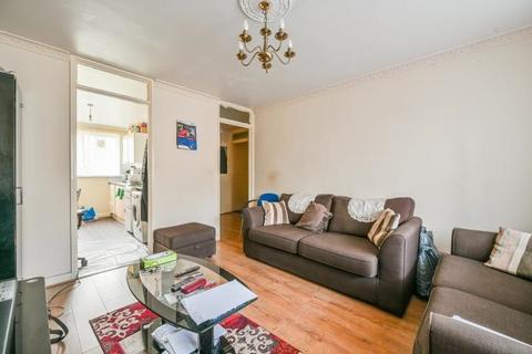 1 bedroom flat for sale, 130 Staveley Close, London, SE15 2JW