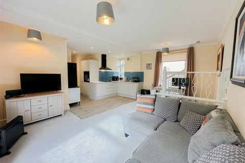 2 bedroom apartment for sale, A Luxury Apartment In Burwash