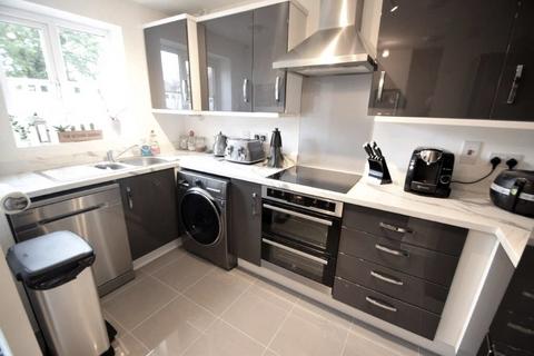 68 Verde Close, Luton, LU2 7FL