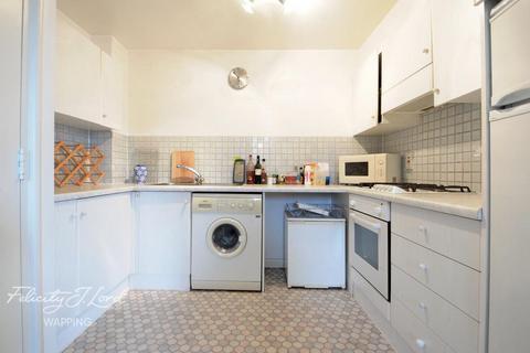 1 bedroom apartment to rent, Leeward Court, London