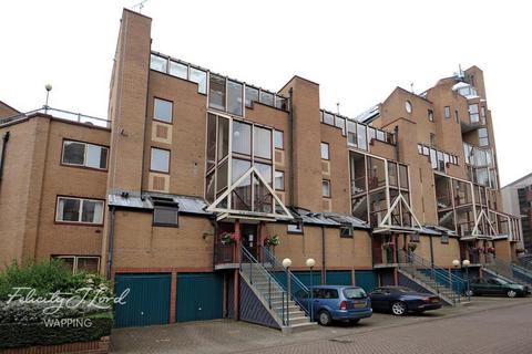 1 bedroom apartment to rent, Leeward Court, London