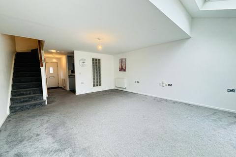 3 bedroom semi-detached house to rent - Great Clowes Street, Salford, Greater Manchester, M7 1AL